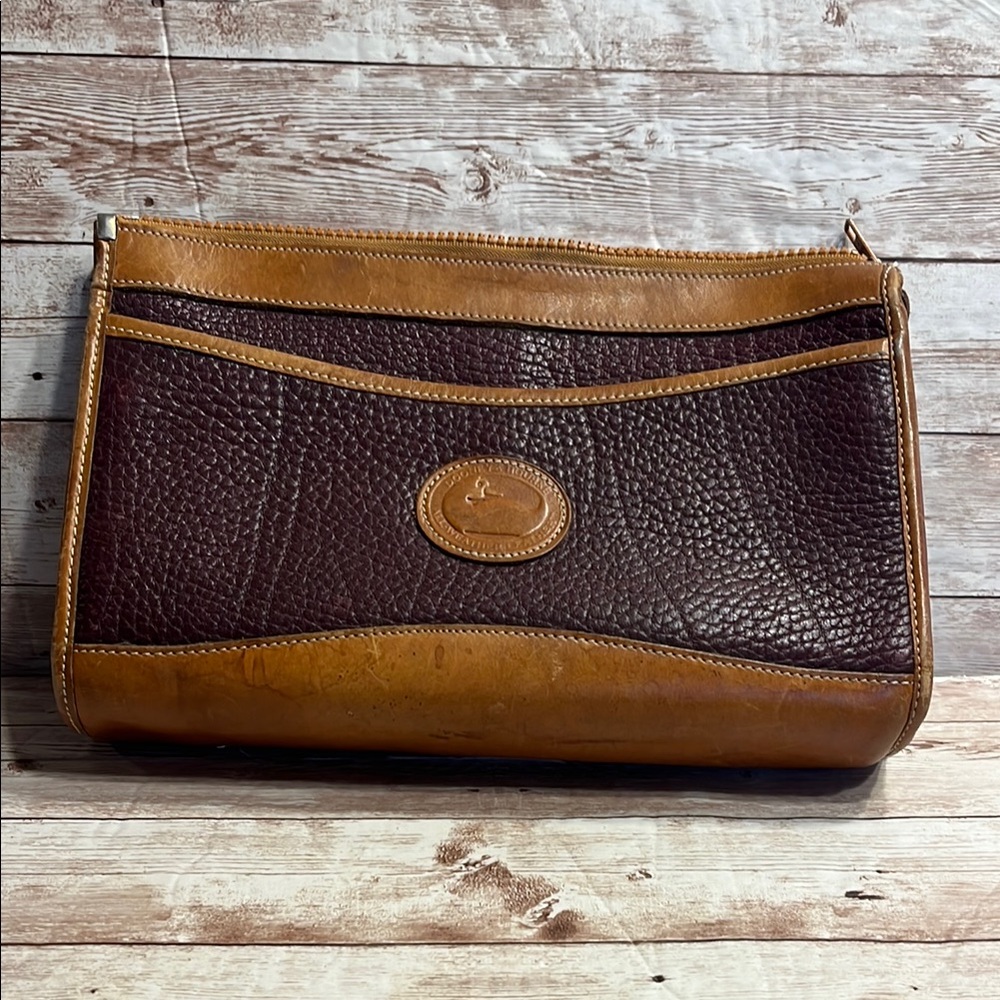 YKK Dooney & Bourke Brown Leather Clutch with Classic Craftsmanship Vintage